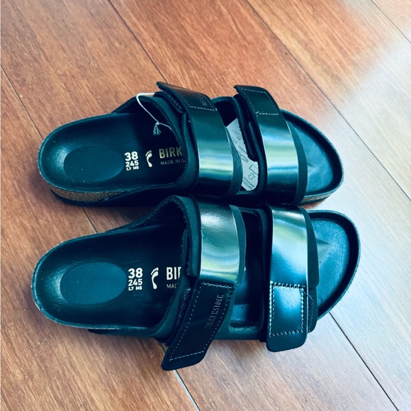 Birkenstock Uji Nubuck shine Leather straps adjustable slide sandals in black - Picture 13 of 16